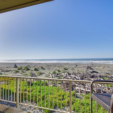 Quiet Waterfront Escape With Hot Tub And Beach Access! Gold Beach Dış mekan fotoğraf